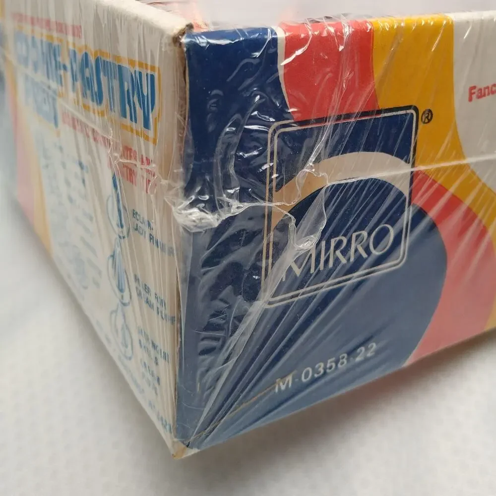 Mirro M-0358-22 Aluminum Cookie Pastry Press 16pc Factory Sealed 1980s Silver